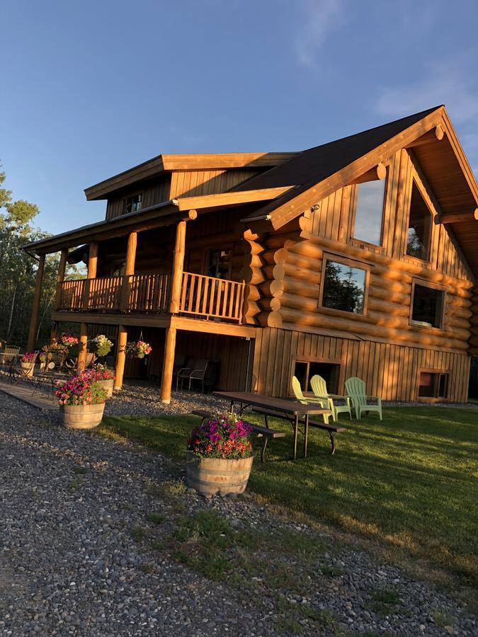 Sawing Logzz Cabin Copper Center Exterior foto